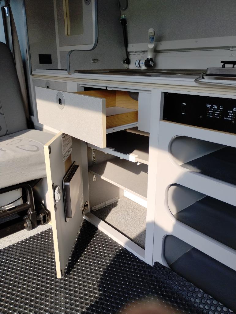 2000 Volkswagen Eurovan - $33,000