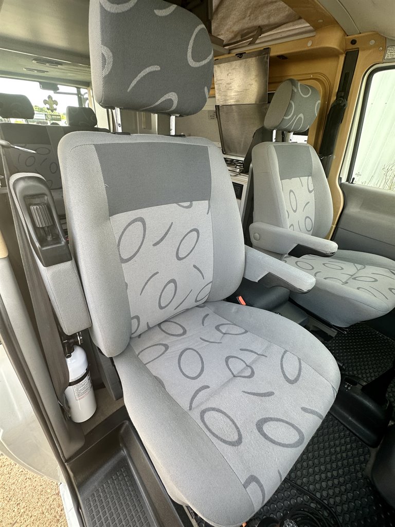 2000 Volkswagen Eurovan - $33,000