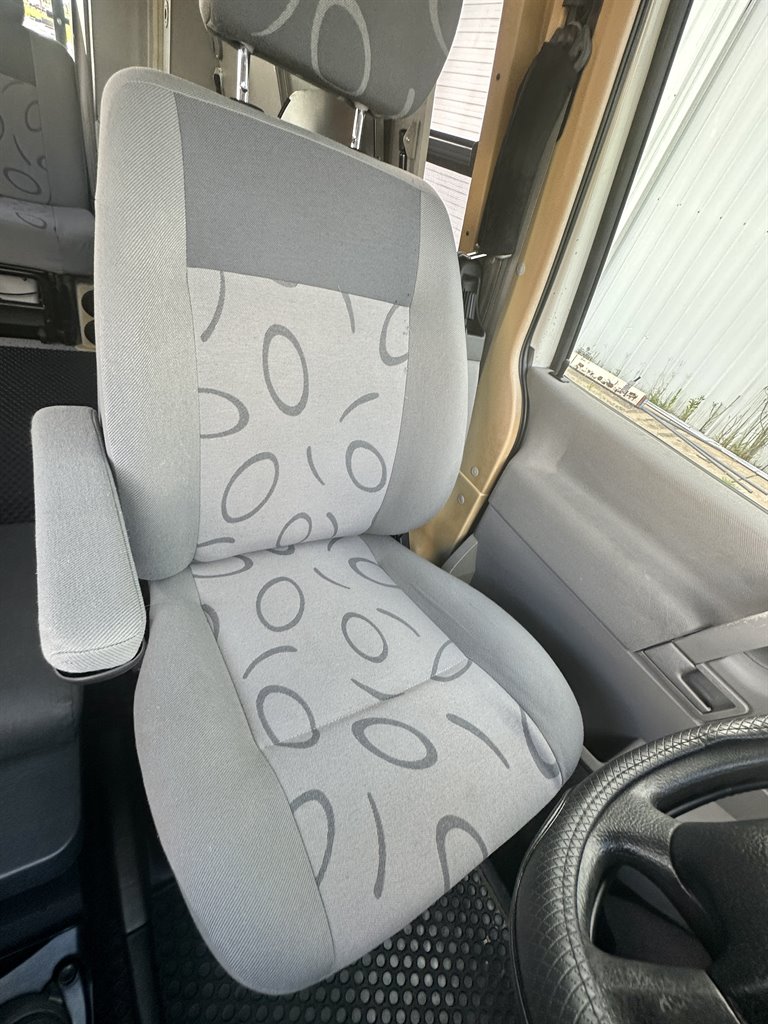 2000 Volkswagen Eurovan - $33,000