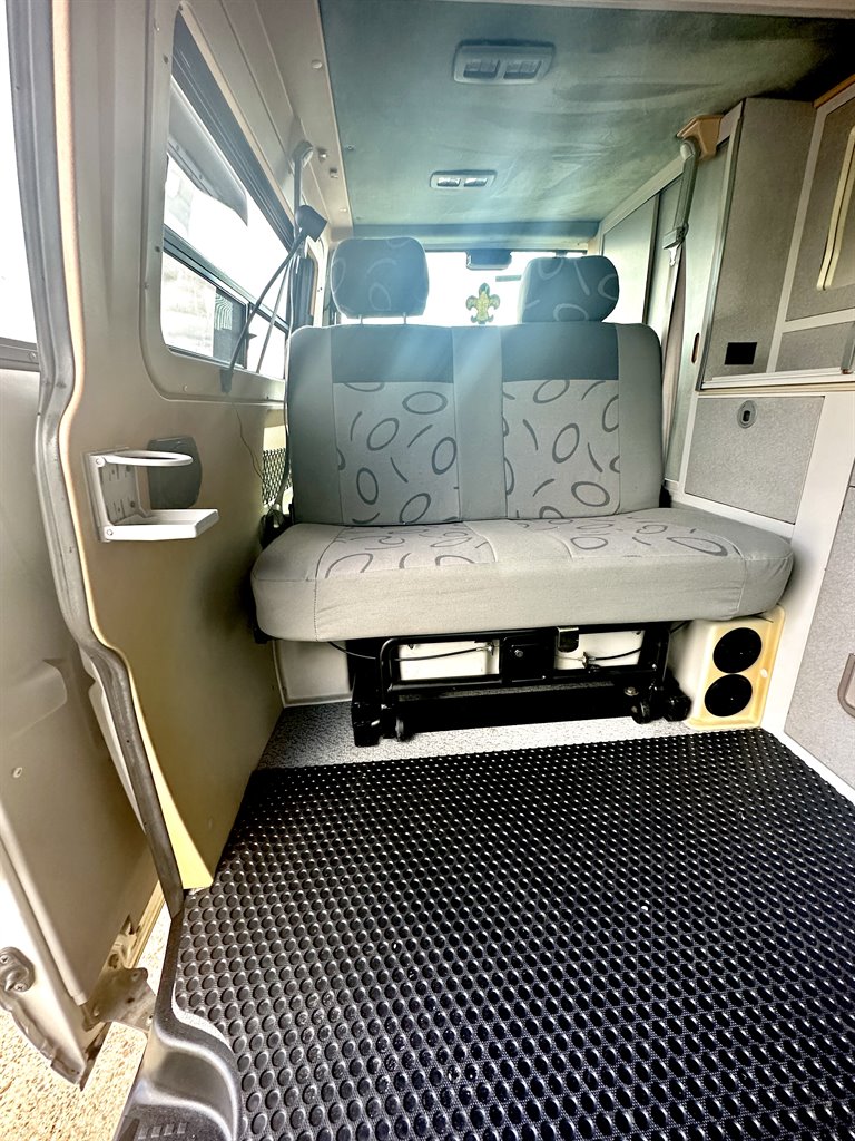 2000 Volkswagen Eurovan - $33,000