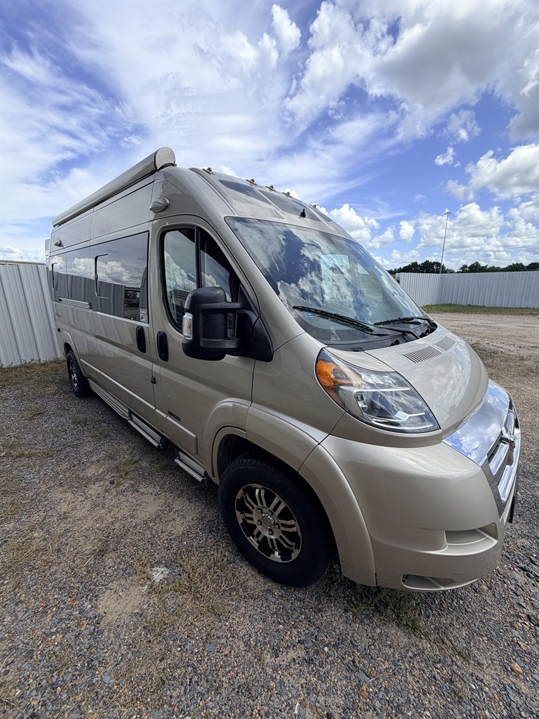 2018 Roadtrek Zion SRT - $61,999