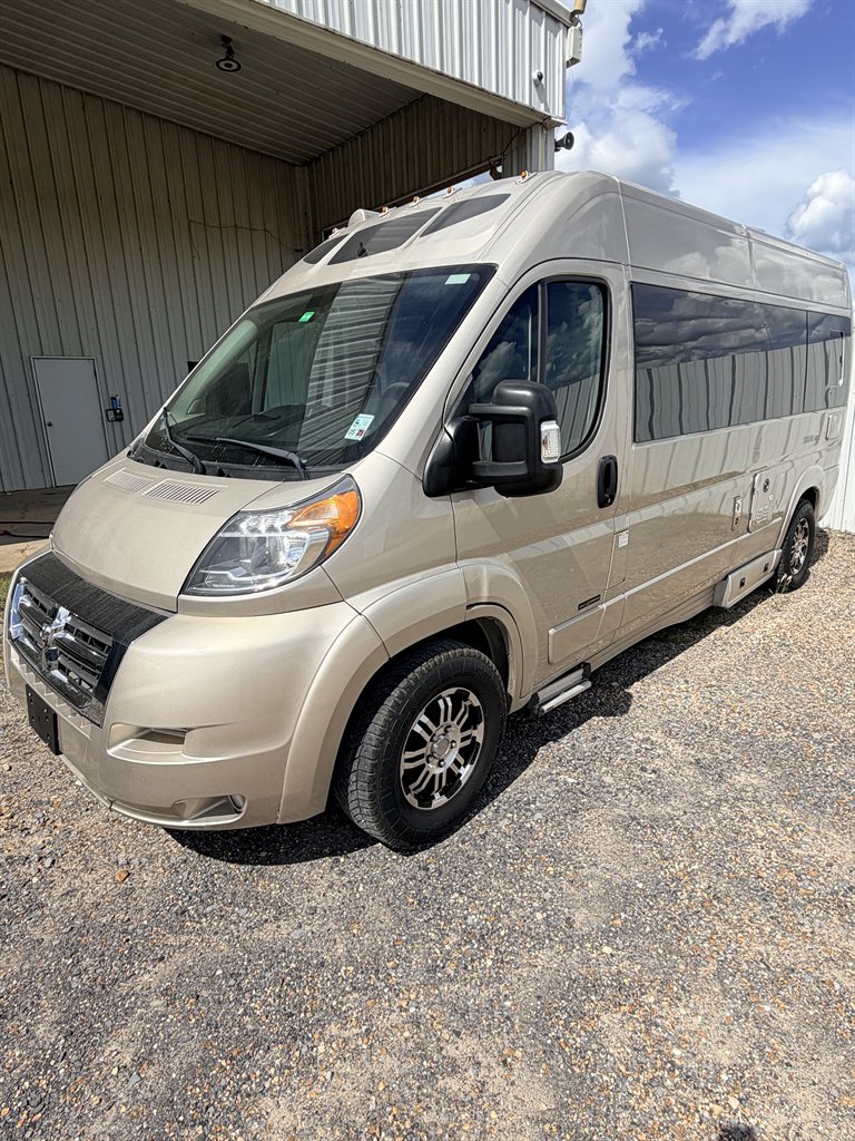 2018 Roadtrek Zion SRT - $61,999