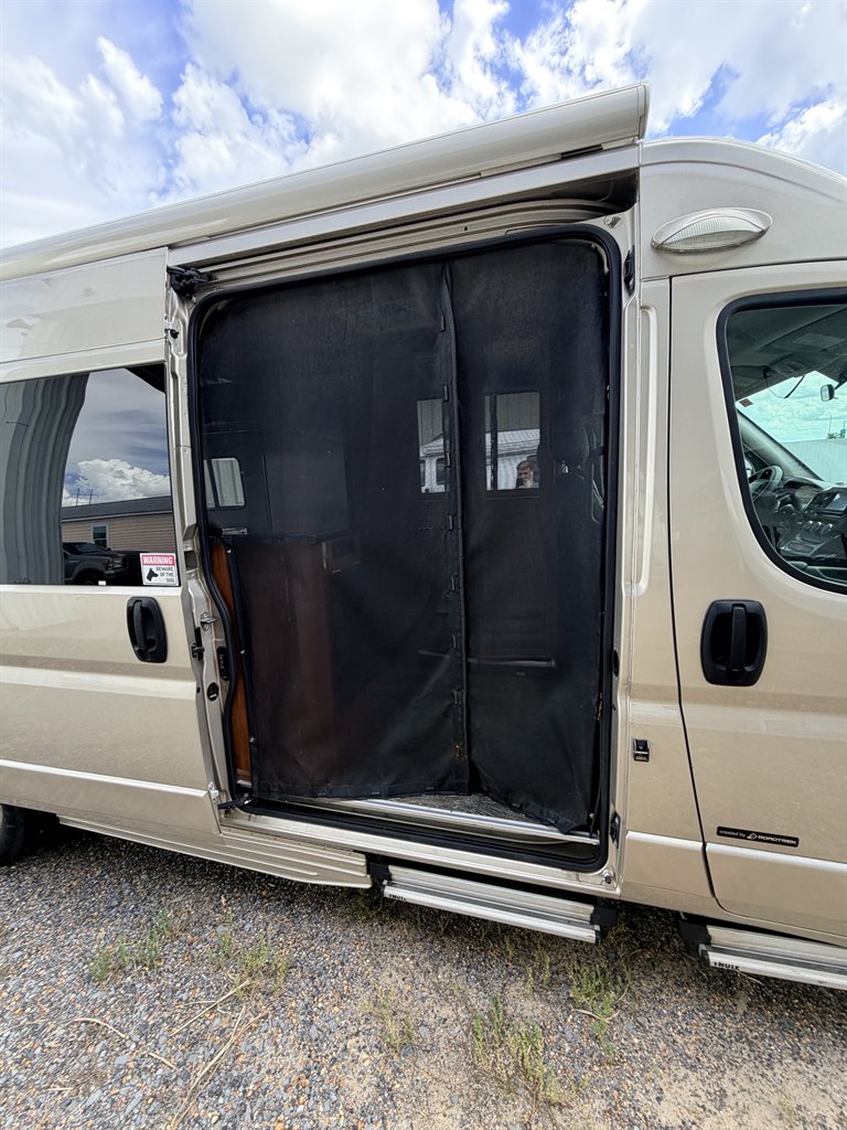 2018 Roadtrek Zion SRT - $61,999