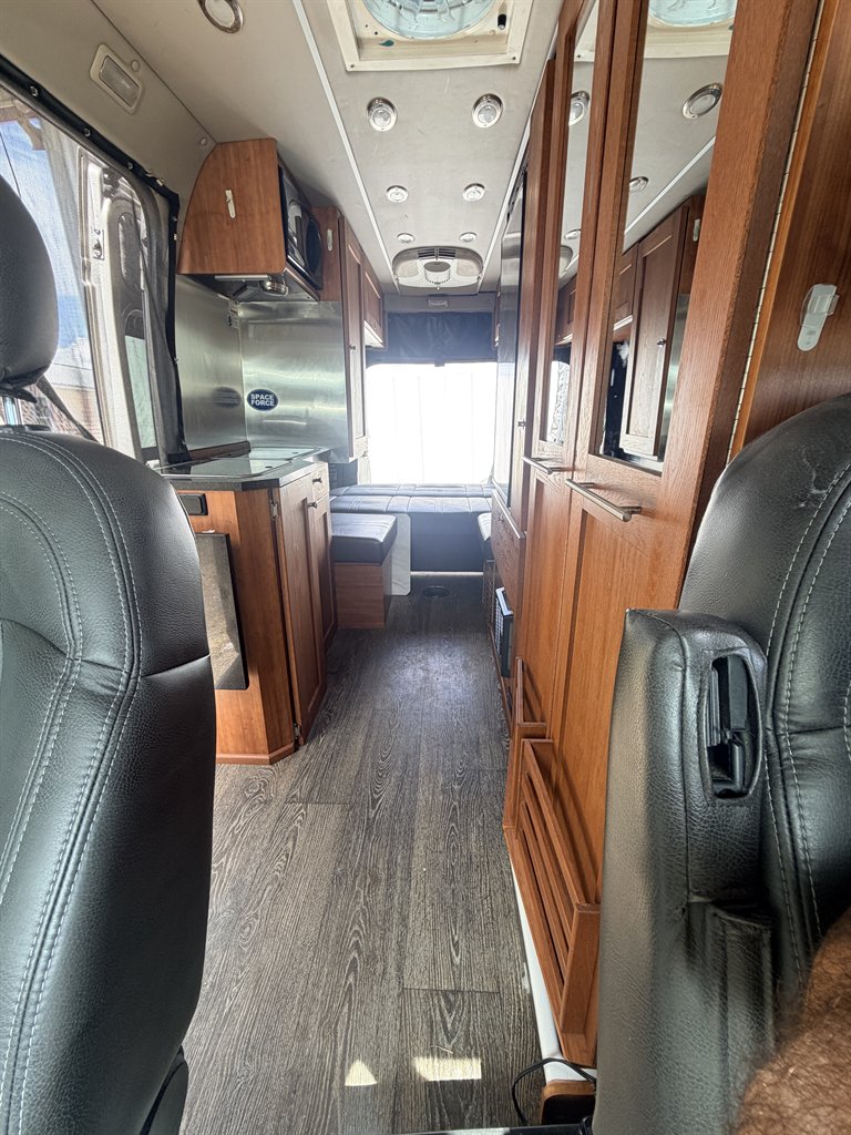 2018 Roadtrek Zion SRT - $61,999
