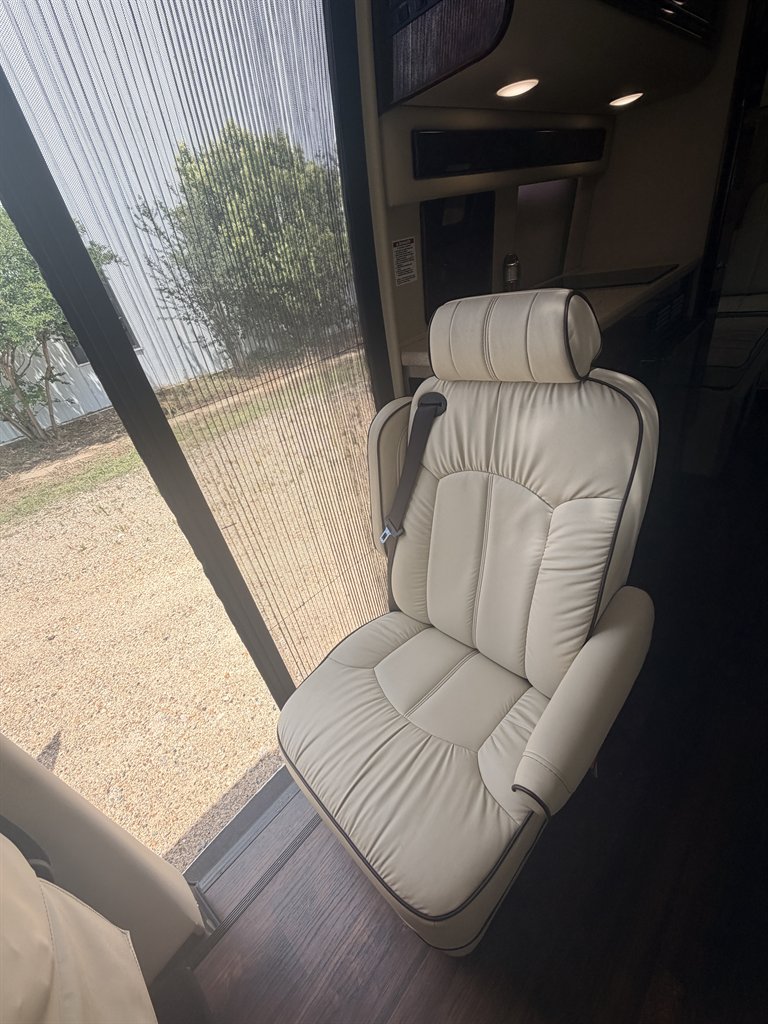 2020 Midwest Automotive D 170 Passage MD4 - $99,990