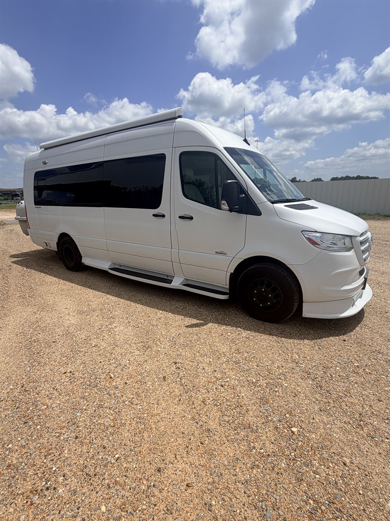2020 Midwest Automotive D 170 Passage MD4 - $99,990