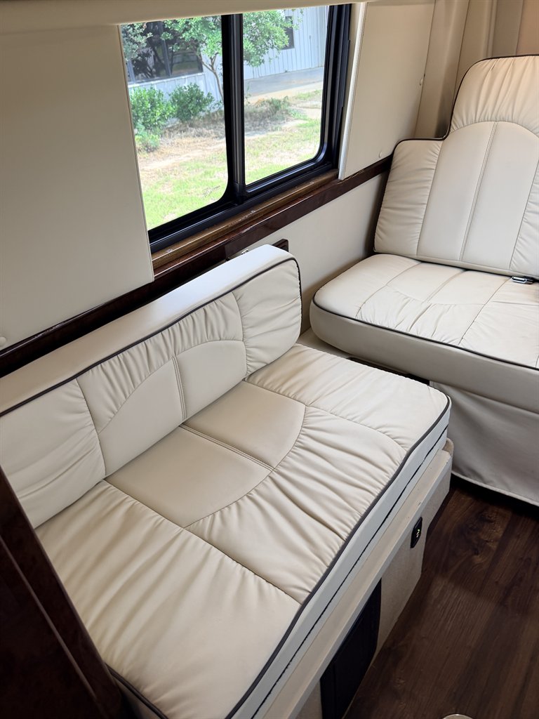 2020 Midwest Automotive D 170 Passage MD4 - $99,990