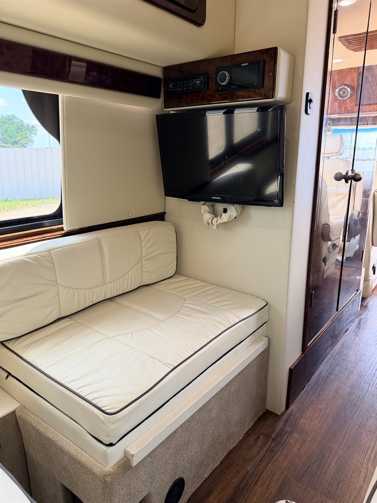 2020 Midwest Automotive D 170 Passage MD4 - $99,990