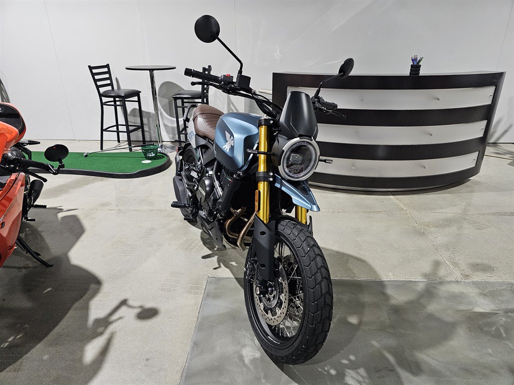 2023 Moto Morini Seiemmezzo - $4,750