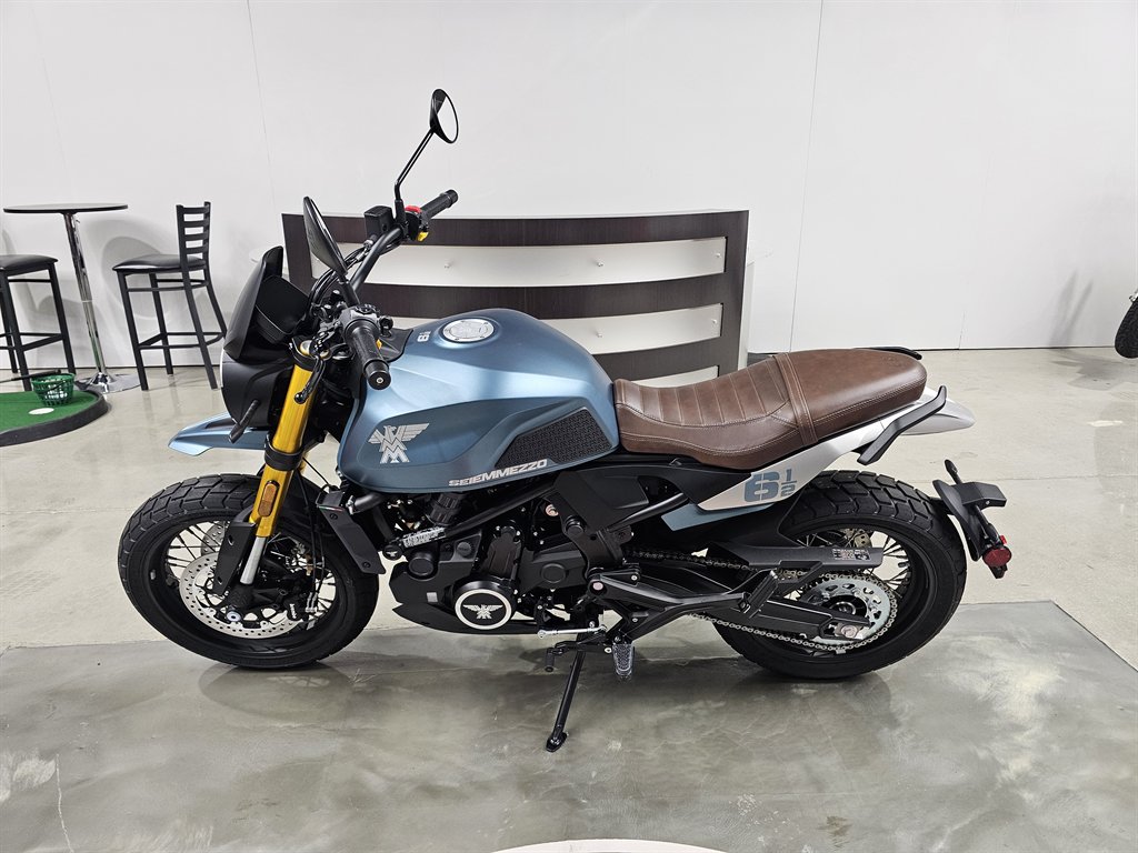 2023 Moto Morini Seiemmezzo - $4,750