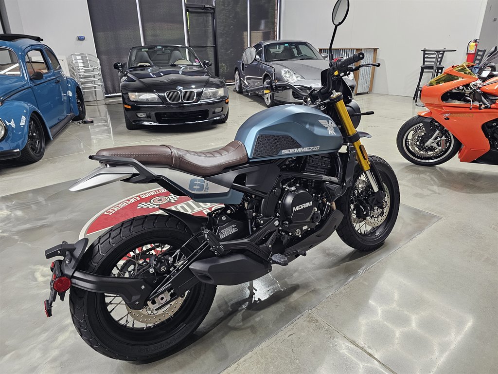 2023 Moto Morini Seiemmezzo - $4,750