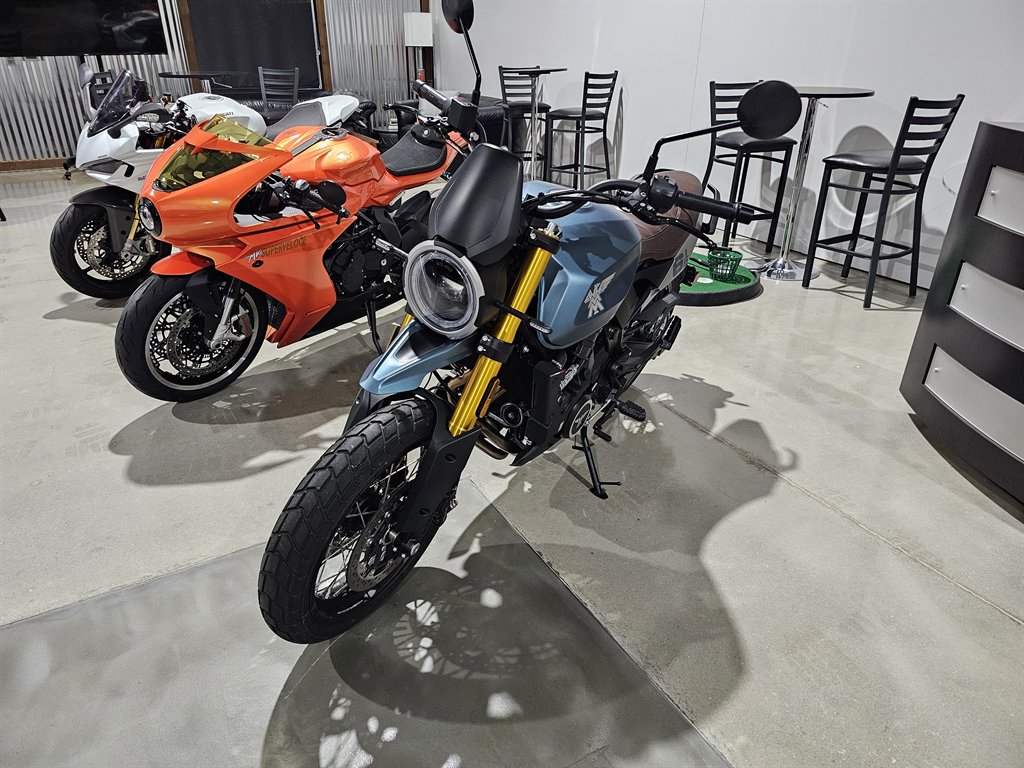 2023 Moto Morini Seiemmezzo - $4,750