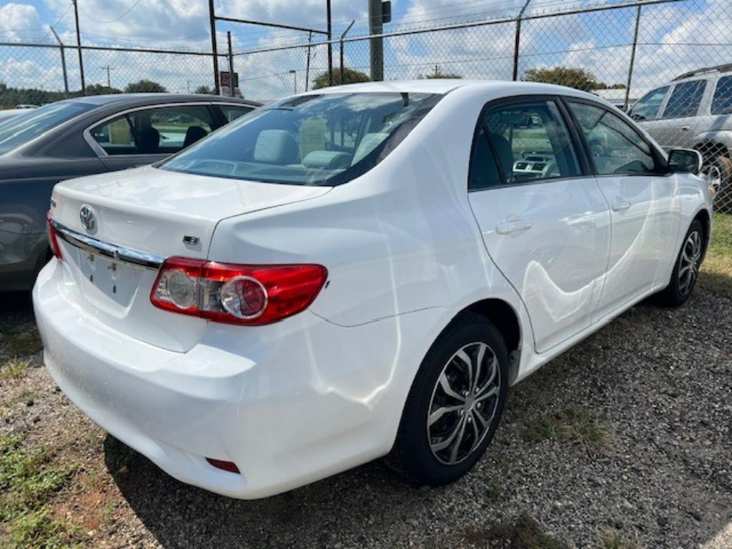 2013 Toyota Corolla L photo