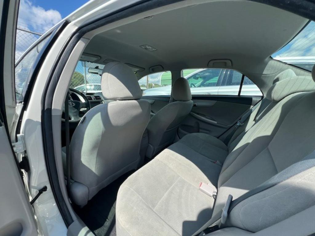 2013 Toyota Corolla L photo