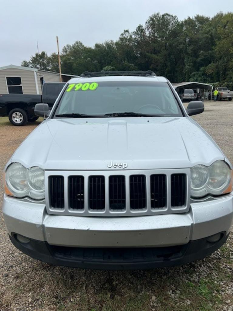 2009 Jeep Grand Cherokee Laredo photo