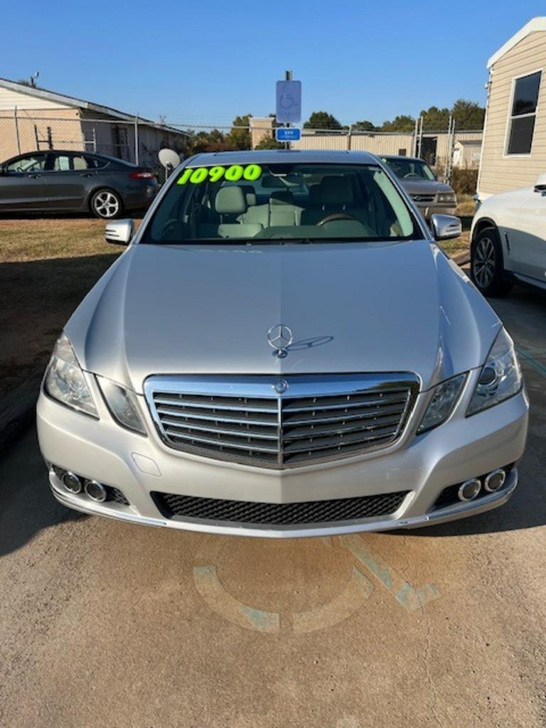 2011 Mercedes-Benz E-Class E350 Luxury photo