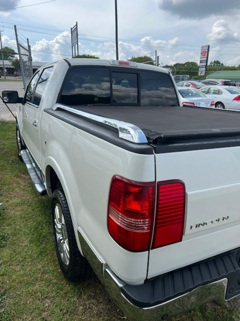 2006 Lincoln Mark LT photo
