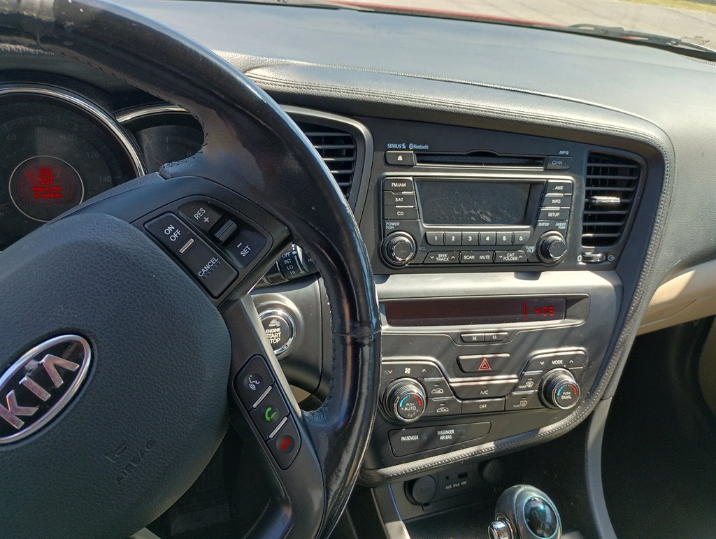 2011 Kia Optima EX photo