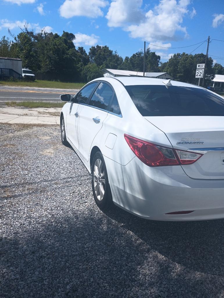 2013 Hyundai Sonata - $10,995