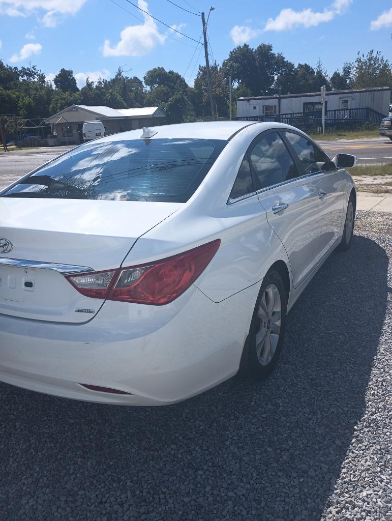 2013 Hyundai Sonata - $10,995