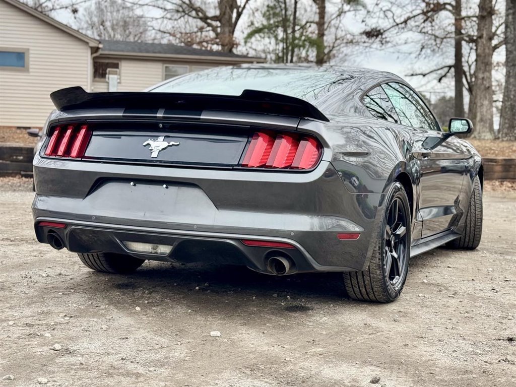 2017 Ford Mustang photo