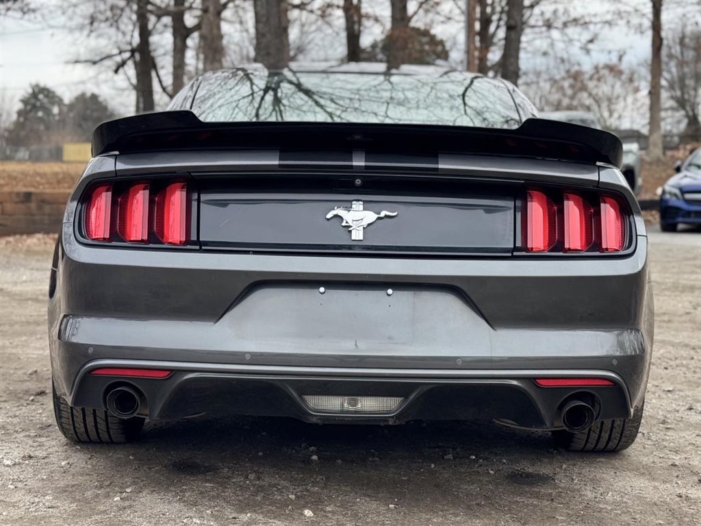 2017 Ford Mustang photo