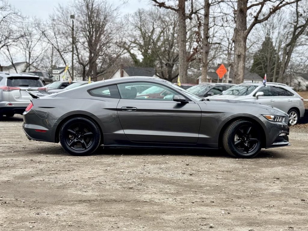 2017 Ford Mustang photo