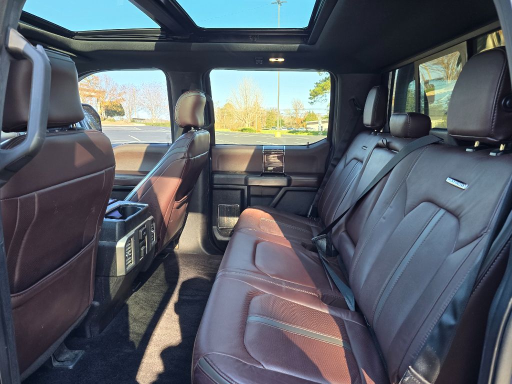 2016 Ford F150 Platinum photo