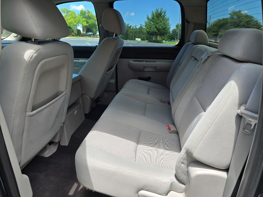 2011 Chevrolet Silverado 1500 - $11,900