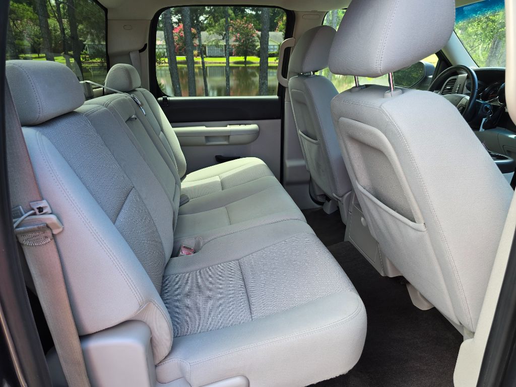 2011 Chevrolet Silverado 1500 - $11,900