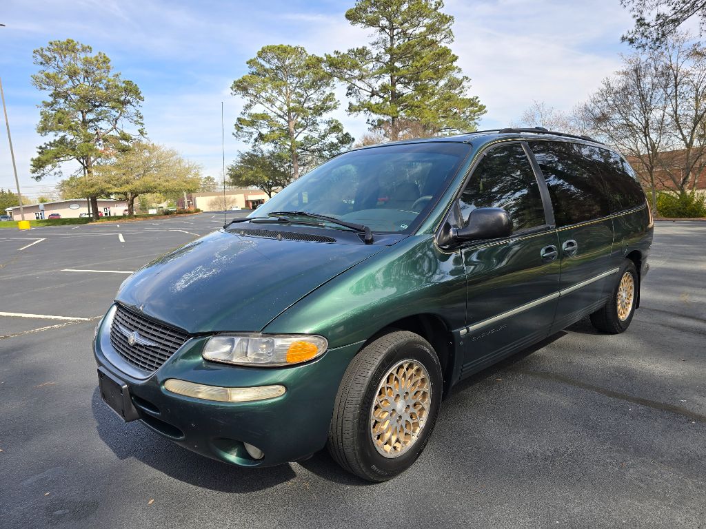 1998 Chrysler Town & Country LXi photo