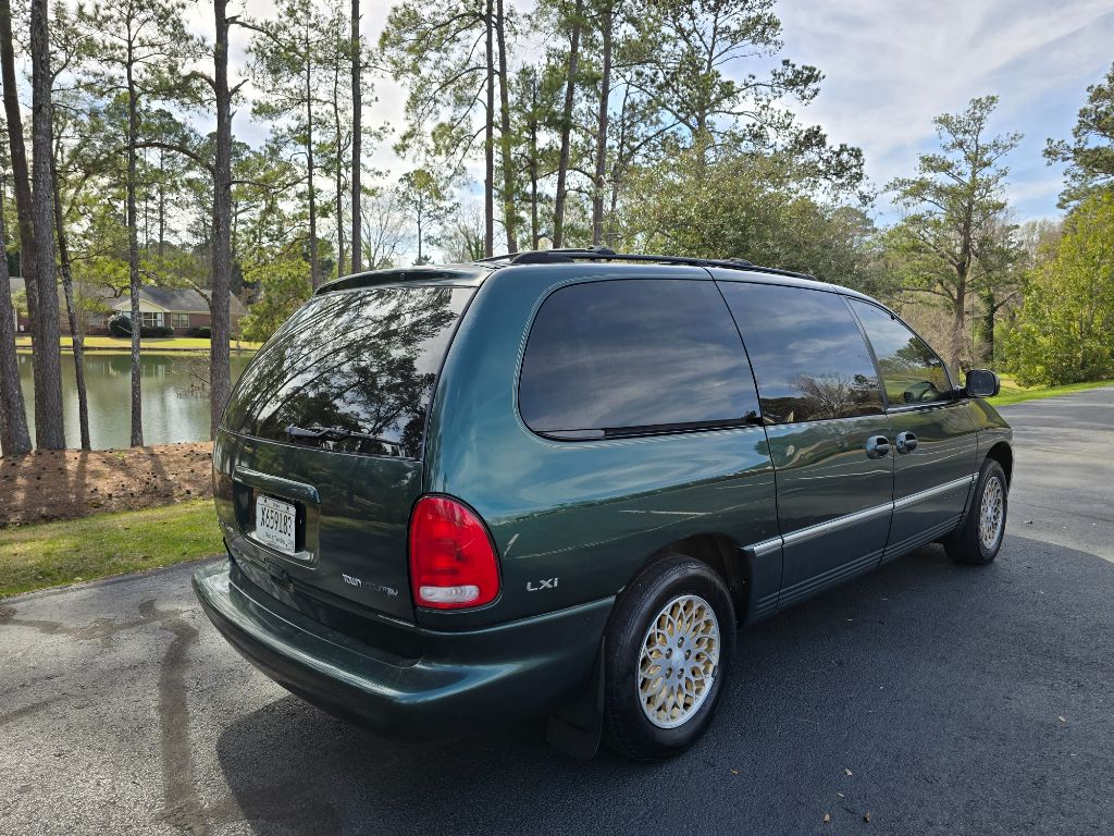 1998 Chrysler Town & Country LXi photo