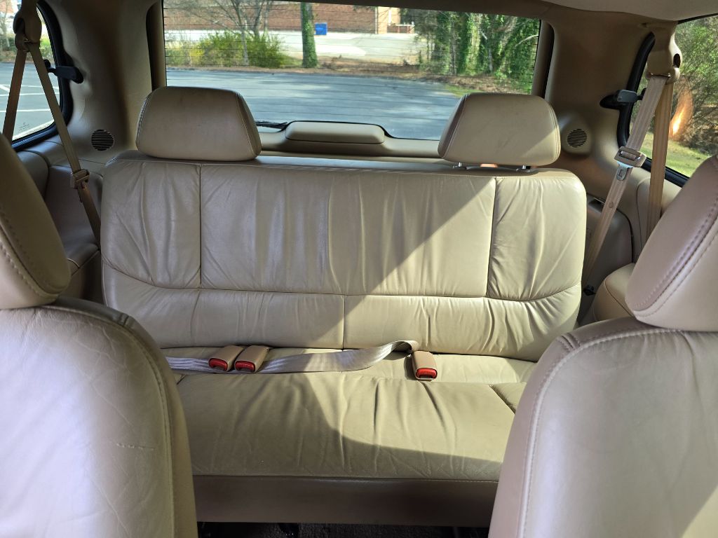 1998 Chrysler Town & Country LXi photo