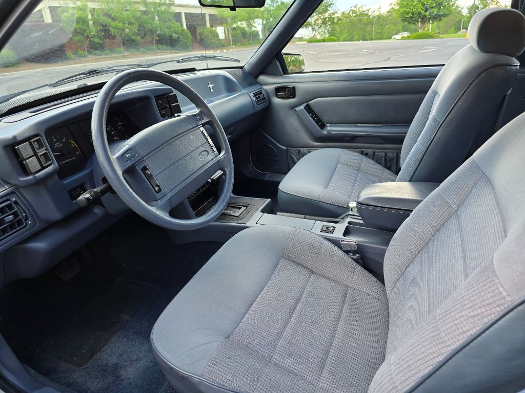 1992 Ford Mustang LX photo