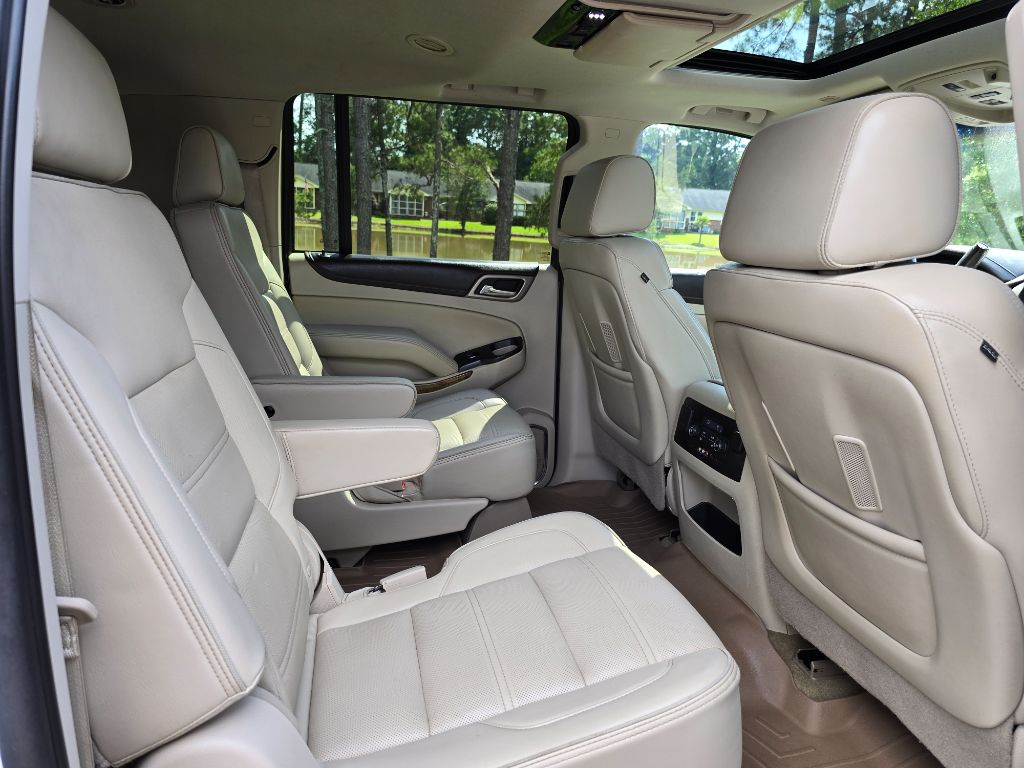 2016 GMC Yukon XL 1500 Denali photo