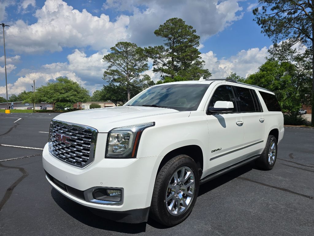 2016 GMC Yukon XL 1500 Denali photo