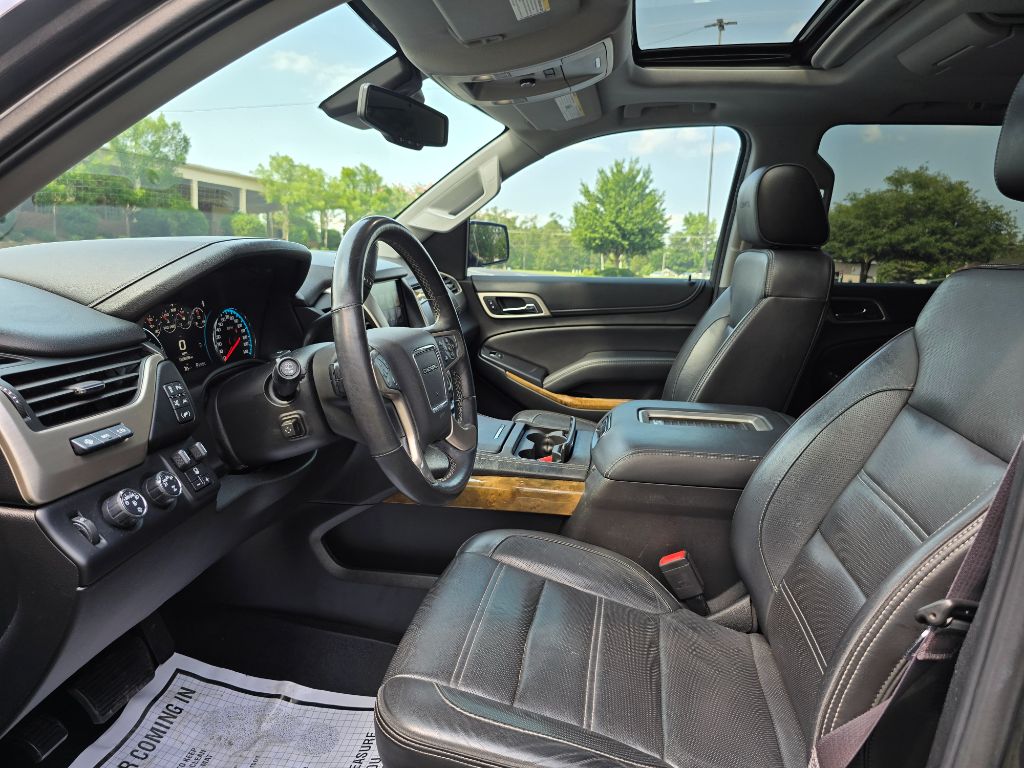 2017 GMC Yukon XL 1500 Denali photo