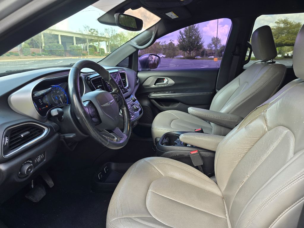 2019 Chrysler Pacifica - $9,900