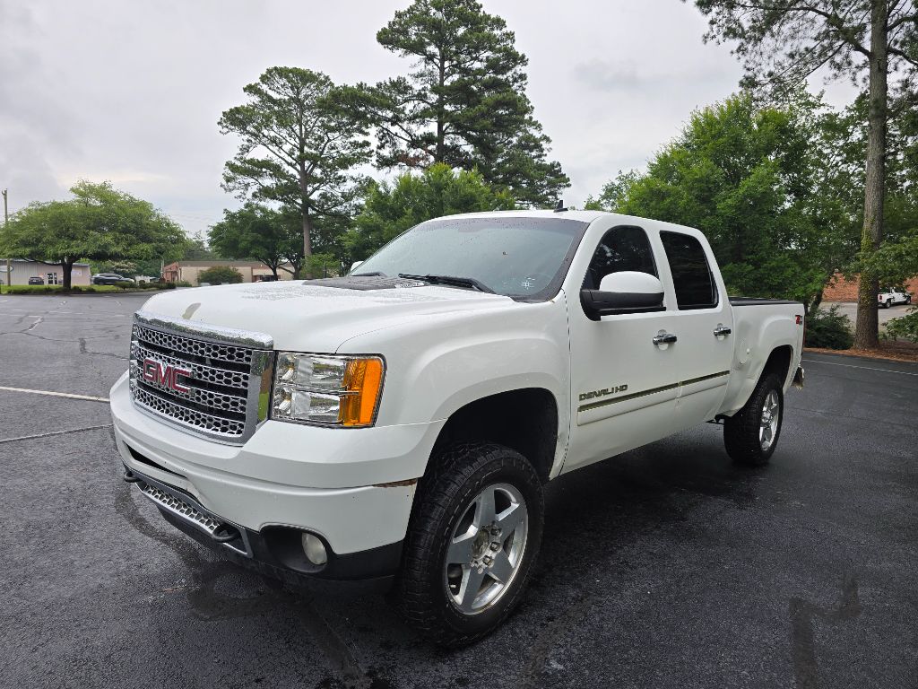 2013 GMC Sierra 2500 - $9,900