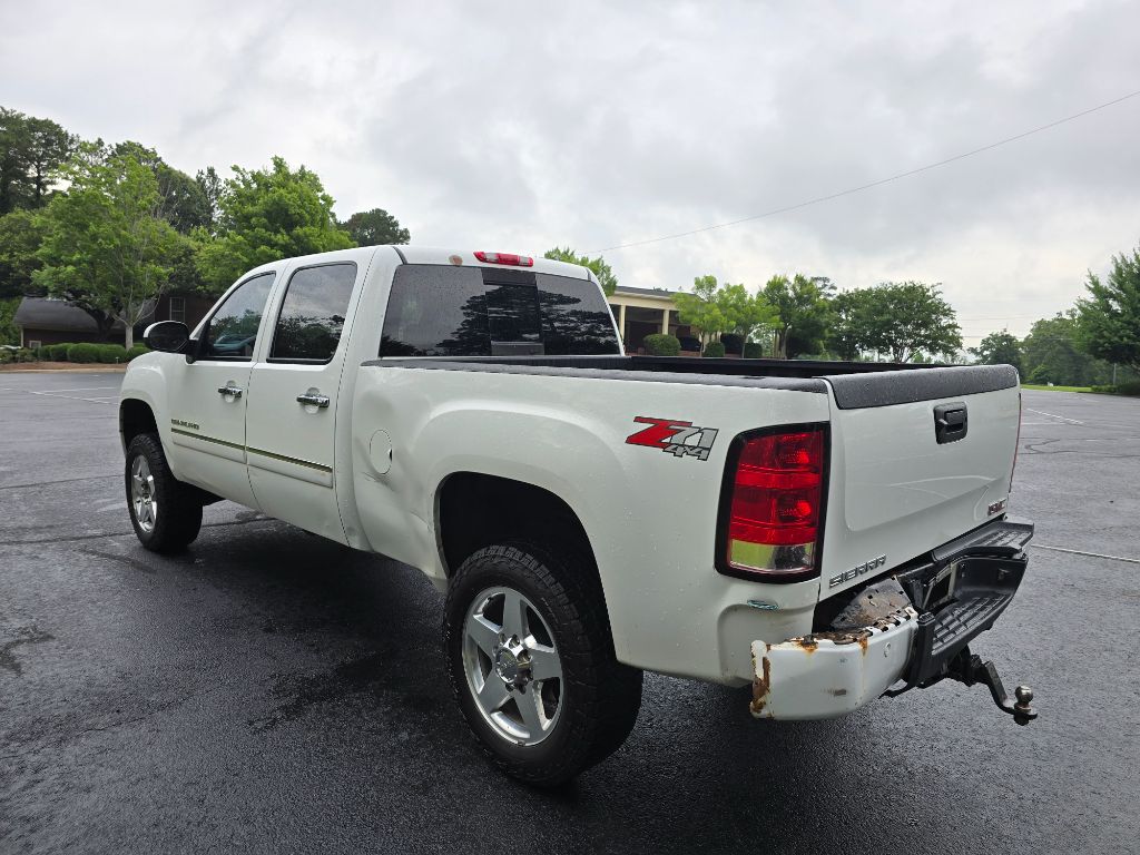 2013 GMC Sierra 2500 - $9,900