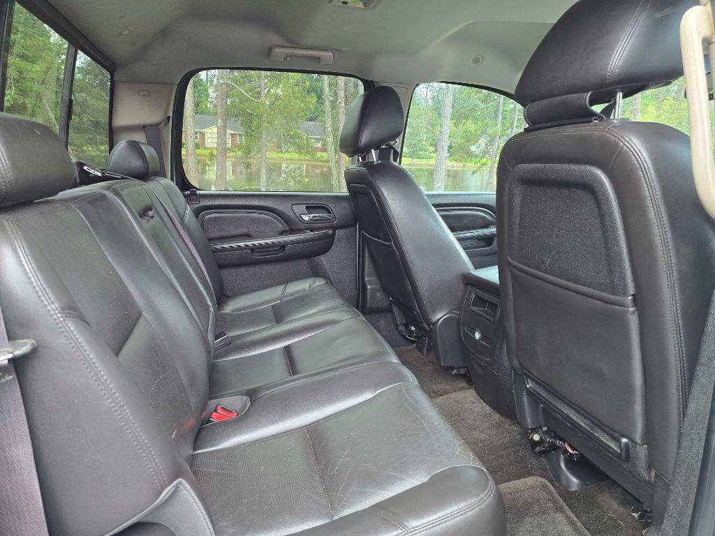 2013 GMC Sierra 2500 - $9,900