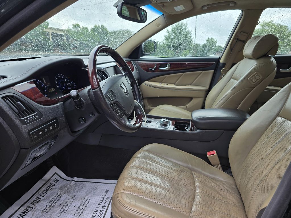 2011 Hyundai Equus - $6,500
