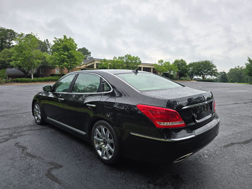 2011 Hyundai Equus - $6,500