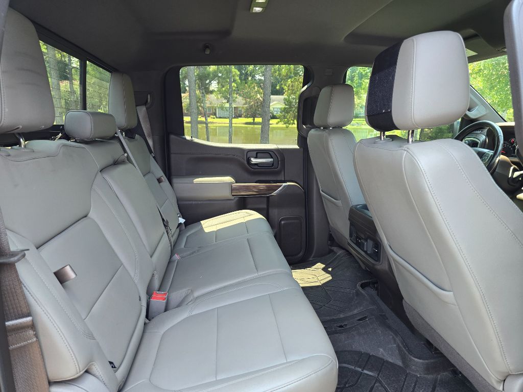 2019 Chevrolet Silverado - $25,900