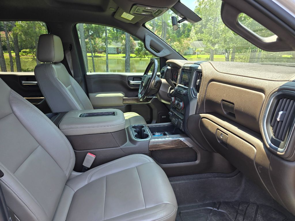 2019 Chevrolet Silverado - $25,900