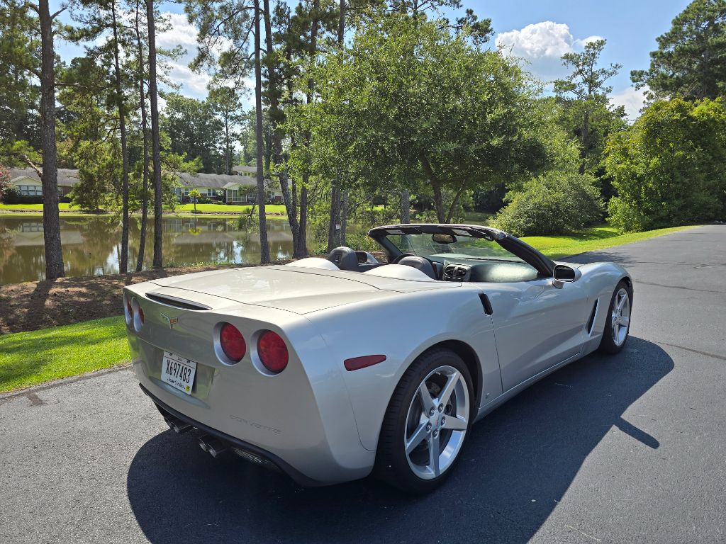 2006 Chevrolet Corvette - $16,900
