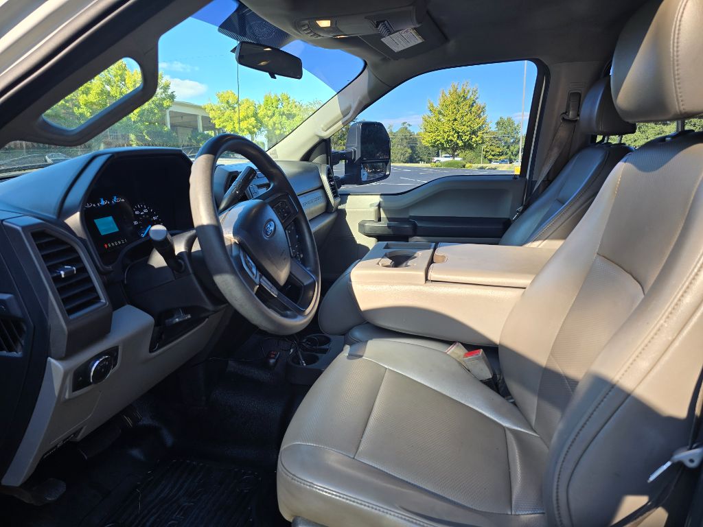2019 Ford F-350 - $21,900