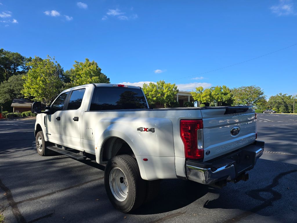 2019 Ford F-350 - $21,900