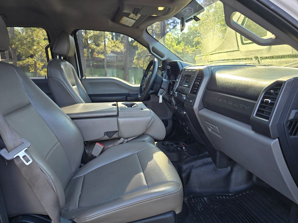 2019 Ford F-350 - $21,900