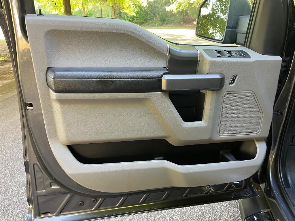2020 Ford F150 - $18,450